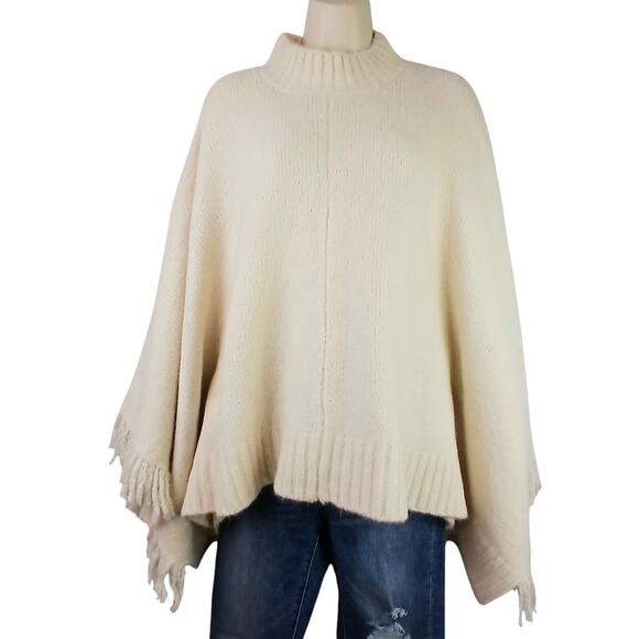 Grade & Gather Women's SZ S/M Poncho Sweater With Fringe Ivory Style 41234 - Picture 2 of 5